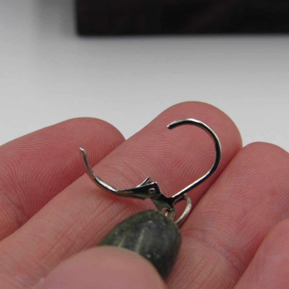 Green Stone Earrings Dangle Earrings Vintage - Picture 2 of 4
